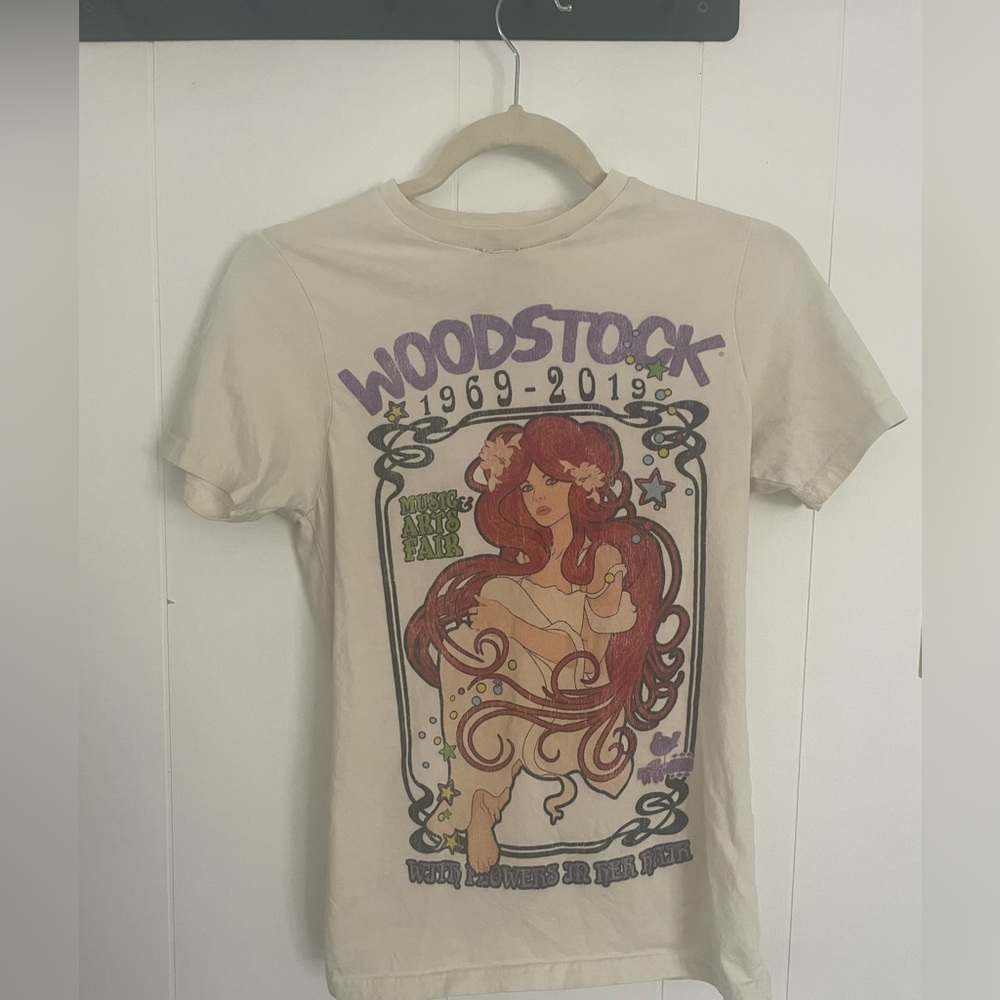 Women’s graphic tee